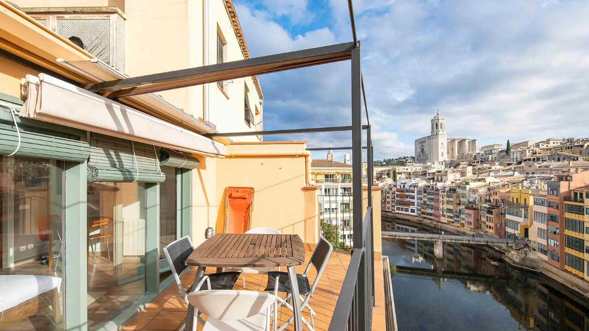 Sleep & Stay Luxury Top Floor Apt With Terrace Girona 0*,  Spain
