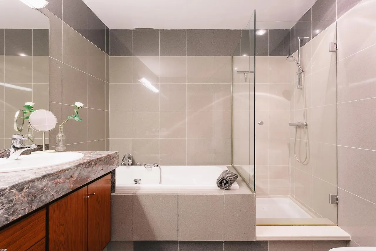 Sleep & Stay Luxury Top Floor Apt With Terrace Girona Apartment